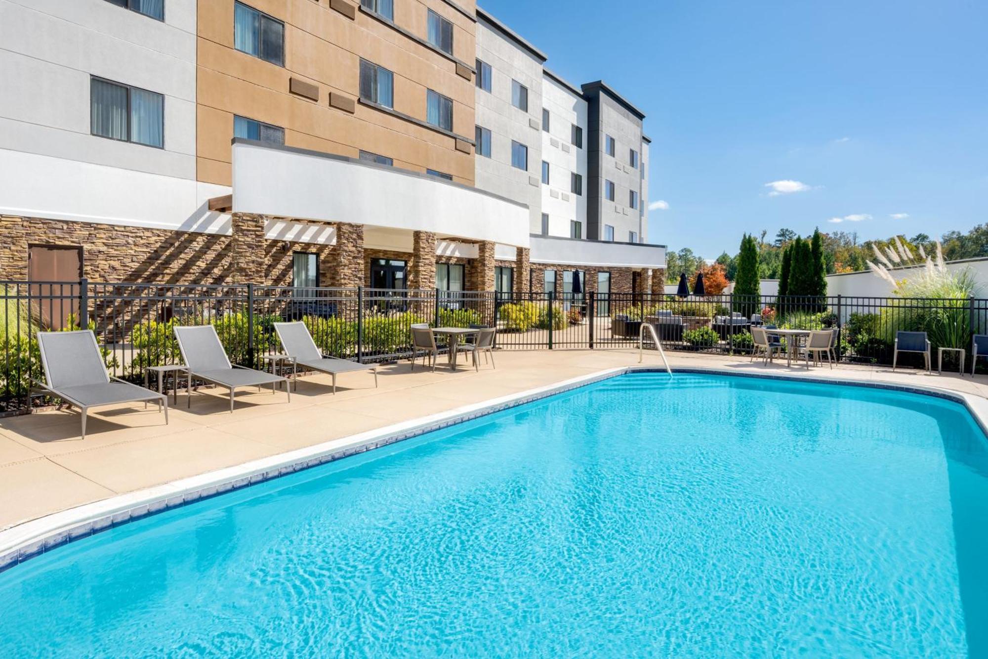 Courtyard By Marriott Auburn Hotel Eksteriør billede
